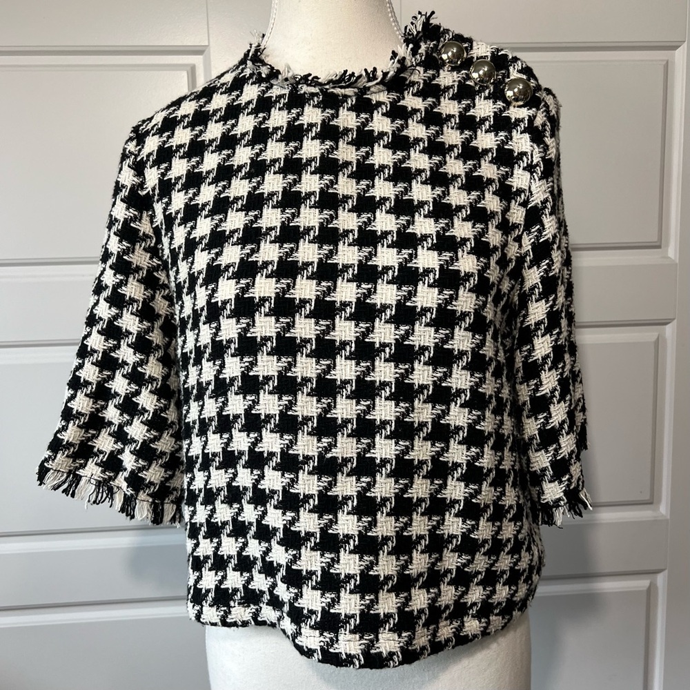 MNG Houndstooth Tweed Top Fringed Trim 3/4 Sleeve‎ Button Detail